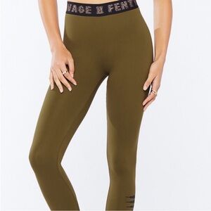 Savage X Fenty Forever Savage Jersey
Legging in Military Green size S . NWT